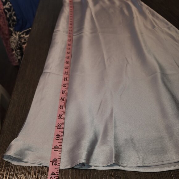 Show me Your Mumu Verona Cowl Dress NWT Silver Large - Picture 4 of 10